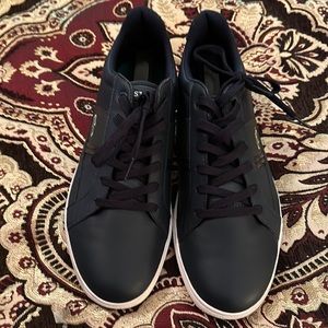 Lacoste size11 sneaker blue